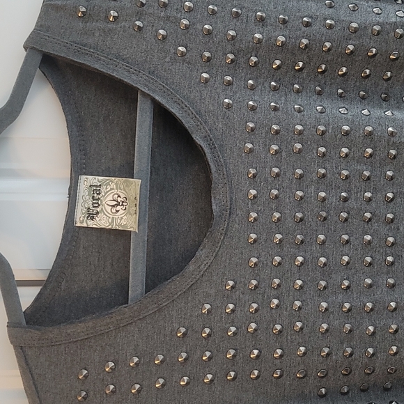 NWOT VOCAL Studded Tank Size XL - Picture 2 of 10